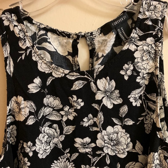 Forever 21 floral dress - Picture 5 of 5